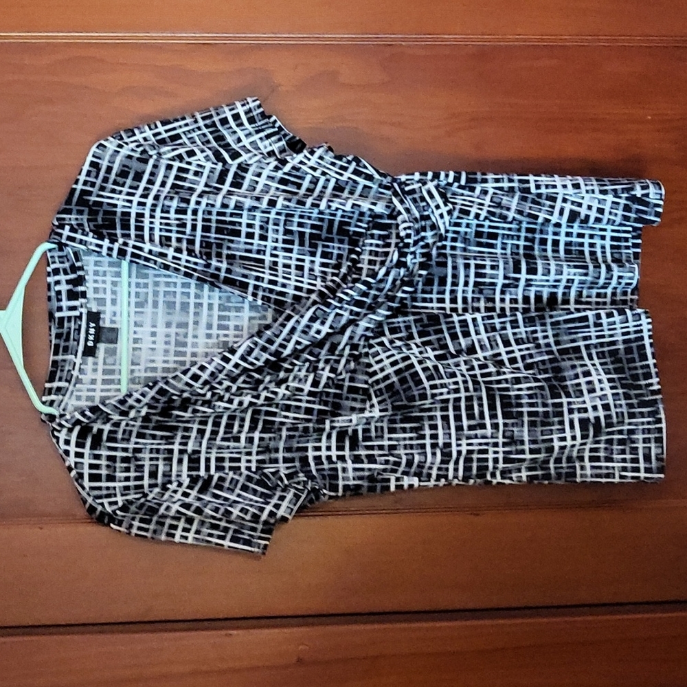 DKNY Dress Shirt Size XL
